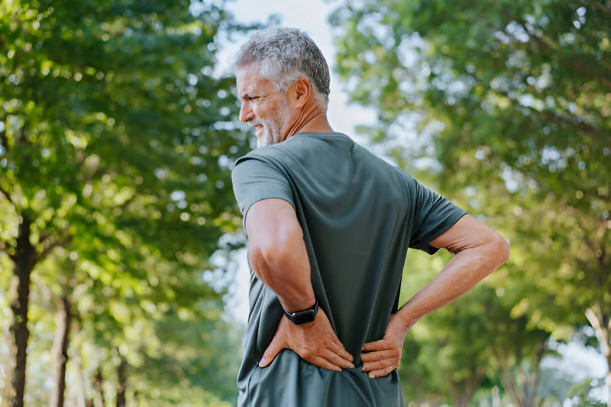 Back Pain Empirelords Blog 5 Habits That Hurt Your Back and Solutions To Fix It